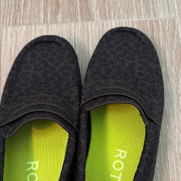 Rothy's Black and Green Flats for Effortless Style - Picture 4 of 4